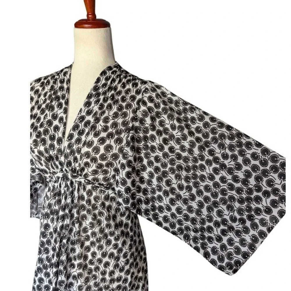 Shawn Originals Vintage Black White Medallion Empire Waist Kimono Sleeve Dress C
